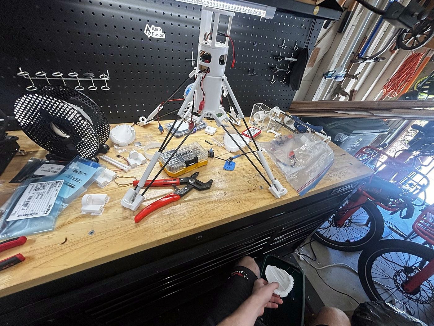 Landing legs deployed on the bench